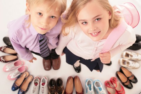 На что нужно обращать внимание при покупке одежды для своего ребенка?